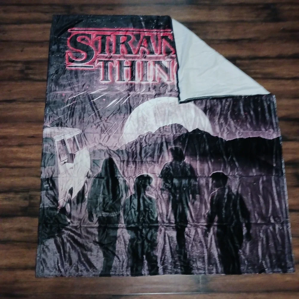 Stranger Things Fleece Throw Blanket 60x50 Hawkins Silhouettes Netflix Logo
